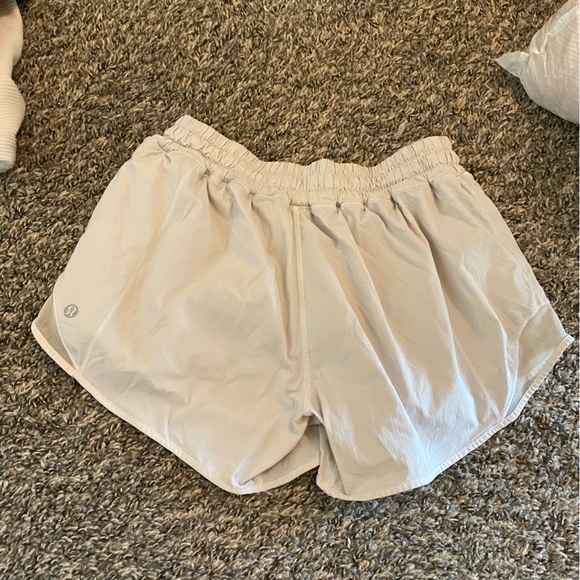 Lululemon white hotty hot shorts - Picture 2 of 3